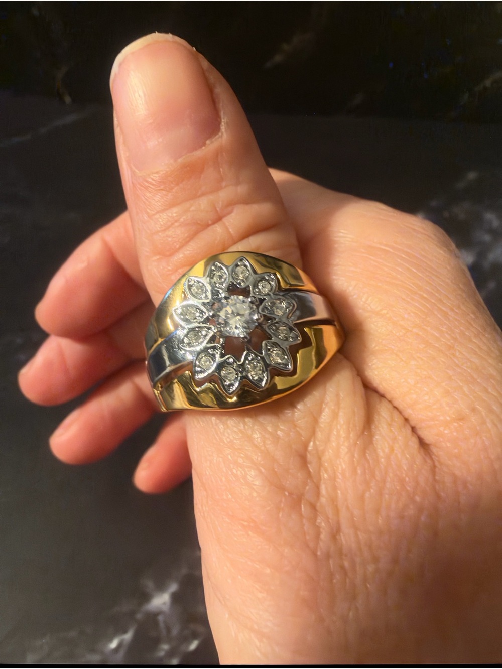 Two-Tone Gold & Silver Floral Cluster Diamond Ring with Central Clear Stone sz10